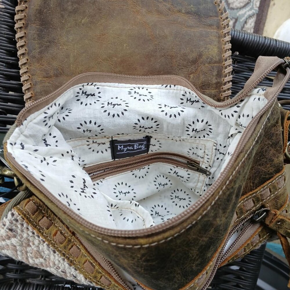 Myra Rater Shoulder Bag - Picture 3 of 3